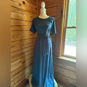 NWT Elizabeth and James Faux Wrap Floor length T-shirt dress with fabric belt